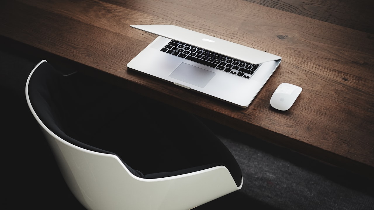 Espacio de trabajo ordenado y bajo control
