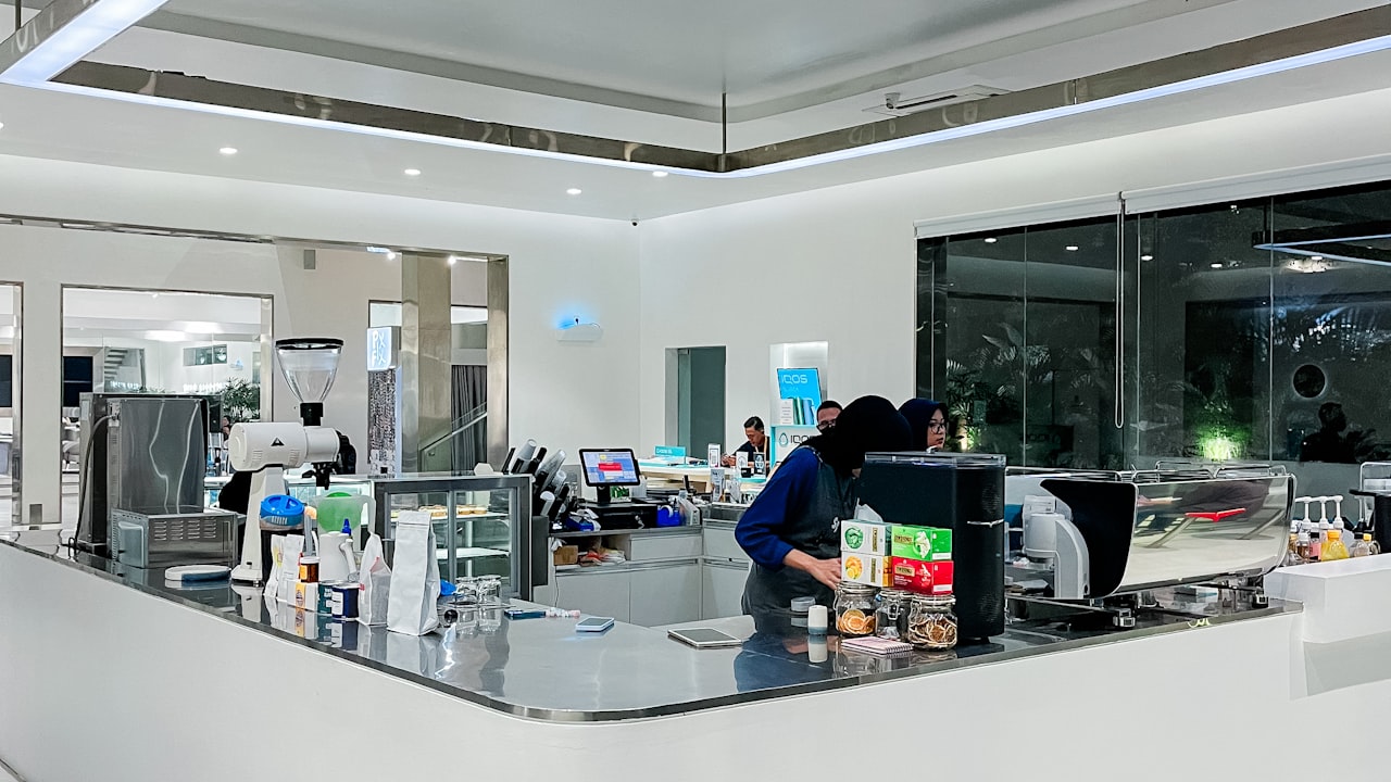 Comercio operando con normalidad, todo bajo control